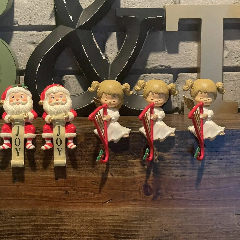 VINTAGE‎ MIXED CHRISTMAS ORNAMENTS LOT OF 11 DECOR Hong Kong Wind Chime Hooks +